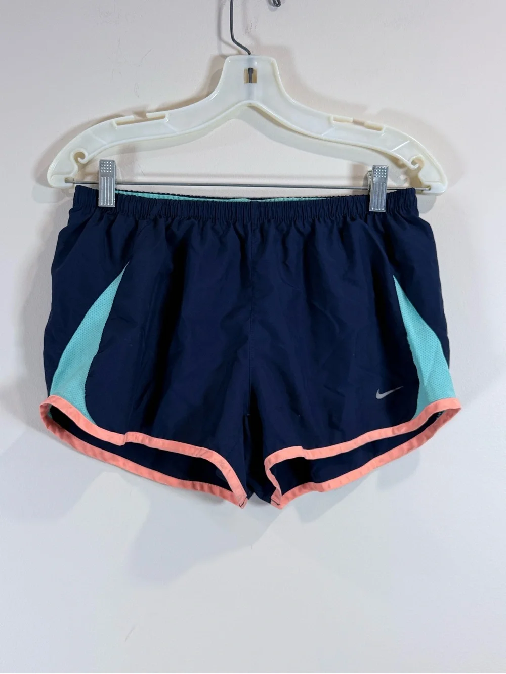 🔥Nike Women's Navy Running Shorts with Mint and Coral Trim Size M EC🔥